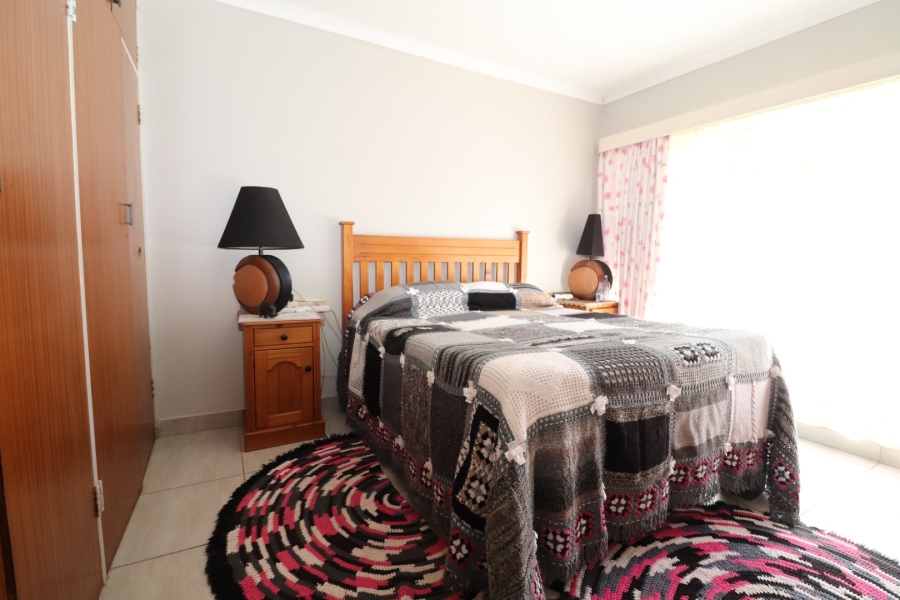 To Let 3 Bedroom Property for Rent in La Hoff North West